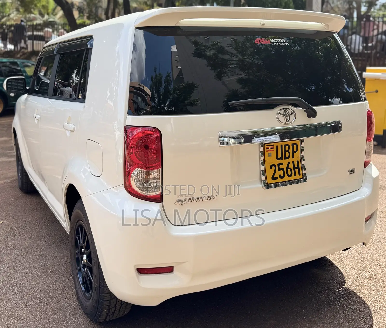 Toyota Corolla Rumion 2008 White