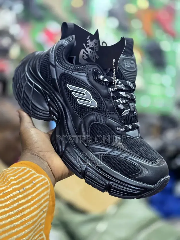 Balenciaga 10xl Sneakers