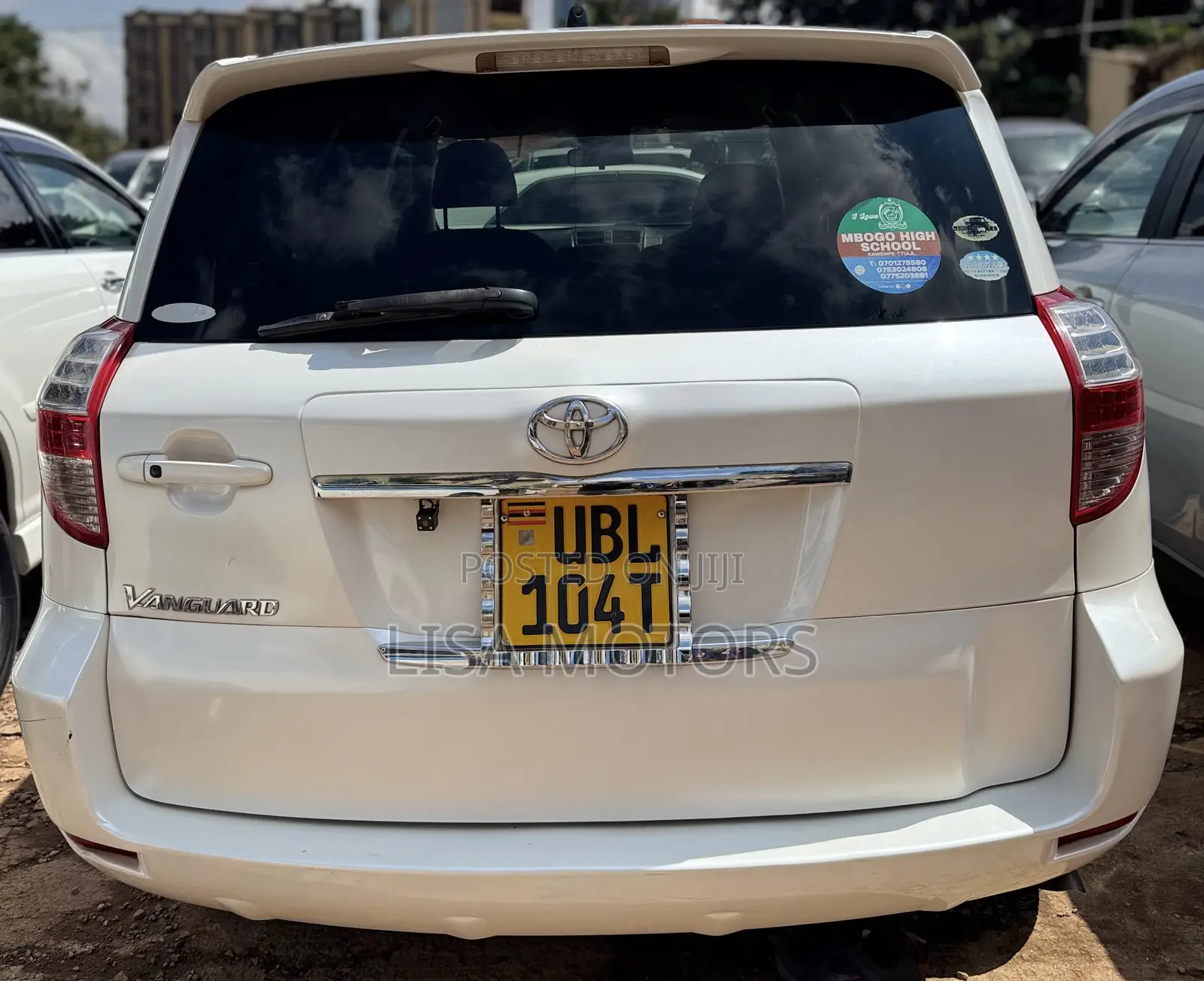 Toyota Vanguard 2011 White