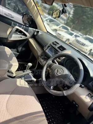 Toyota Vanguard 2011 White