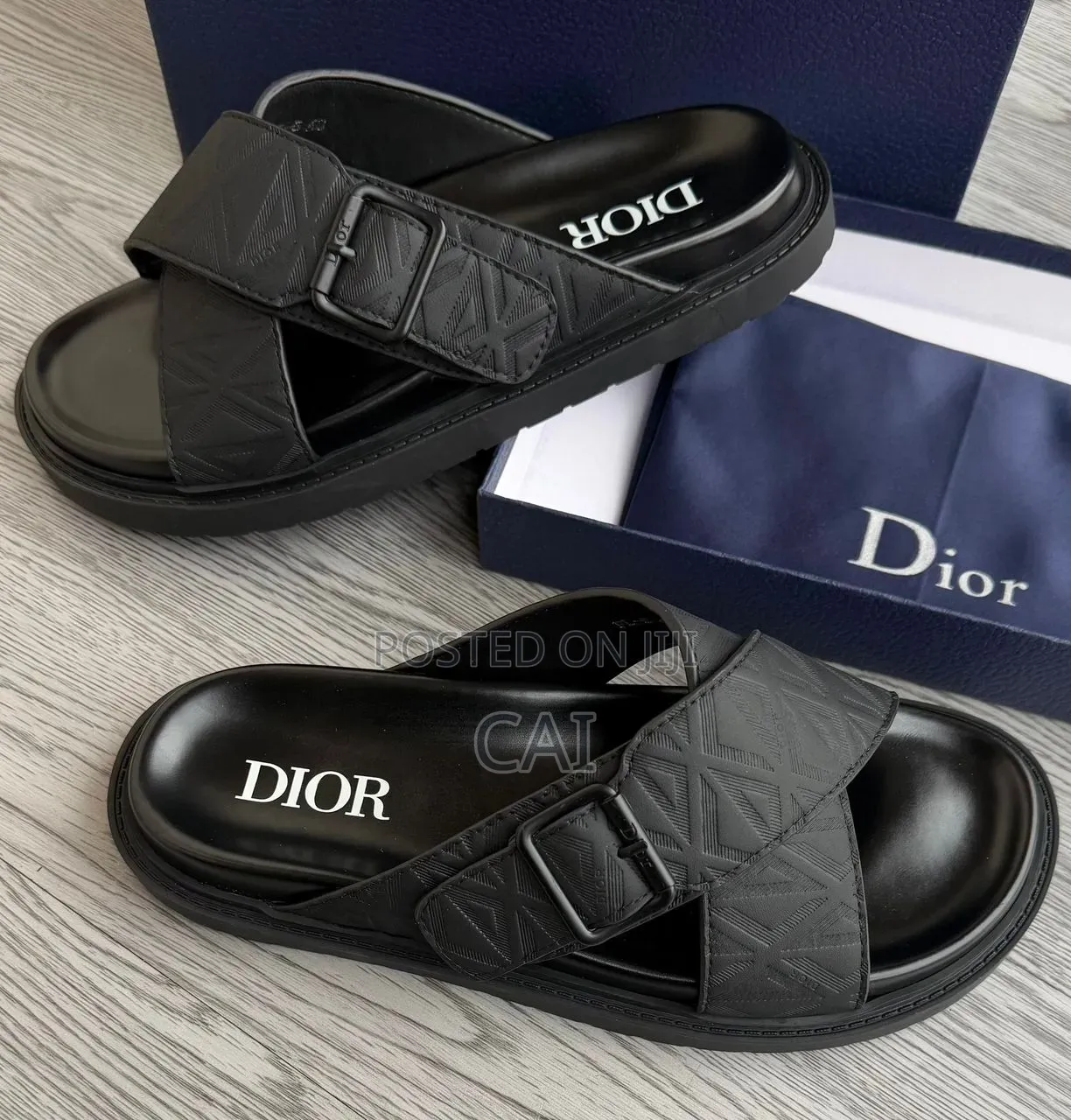 Motif Dior Alias Black Leather Sandals