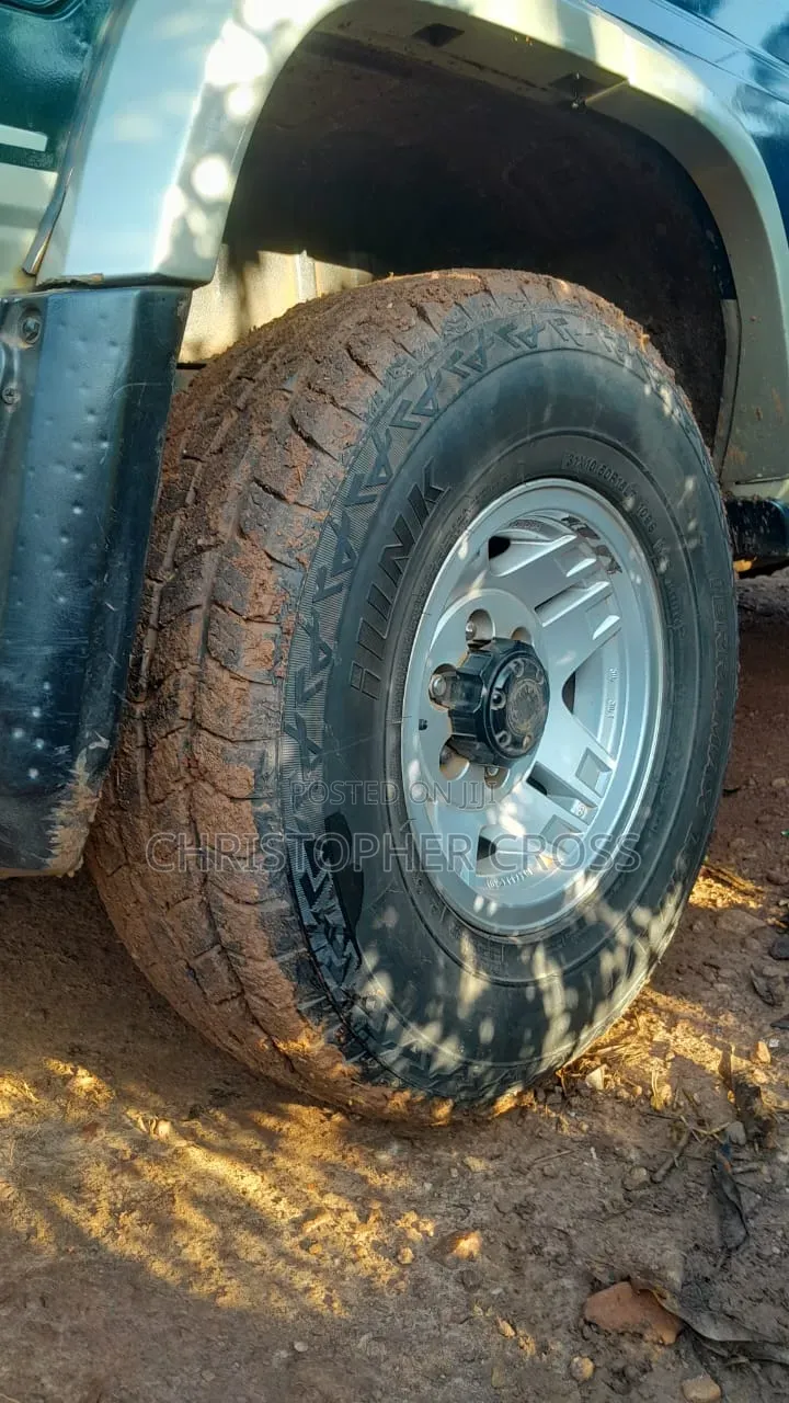 Toyota Land Cruiser Prado 1996 Black