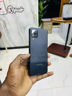 Samsung Galaxy A12 64 GB Black