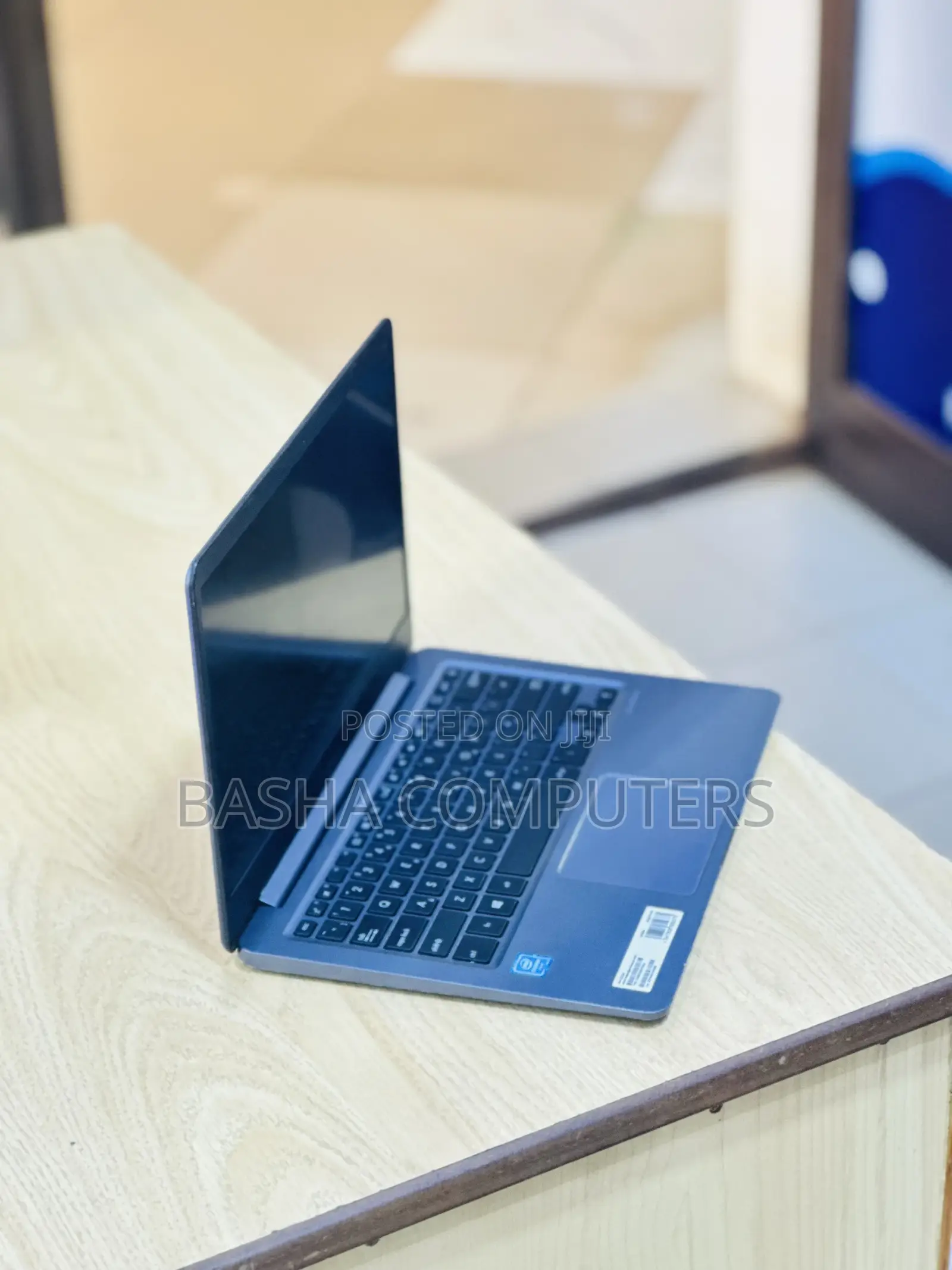 New Laptop Asus 4GB Intel Core i5 SSD 128GB