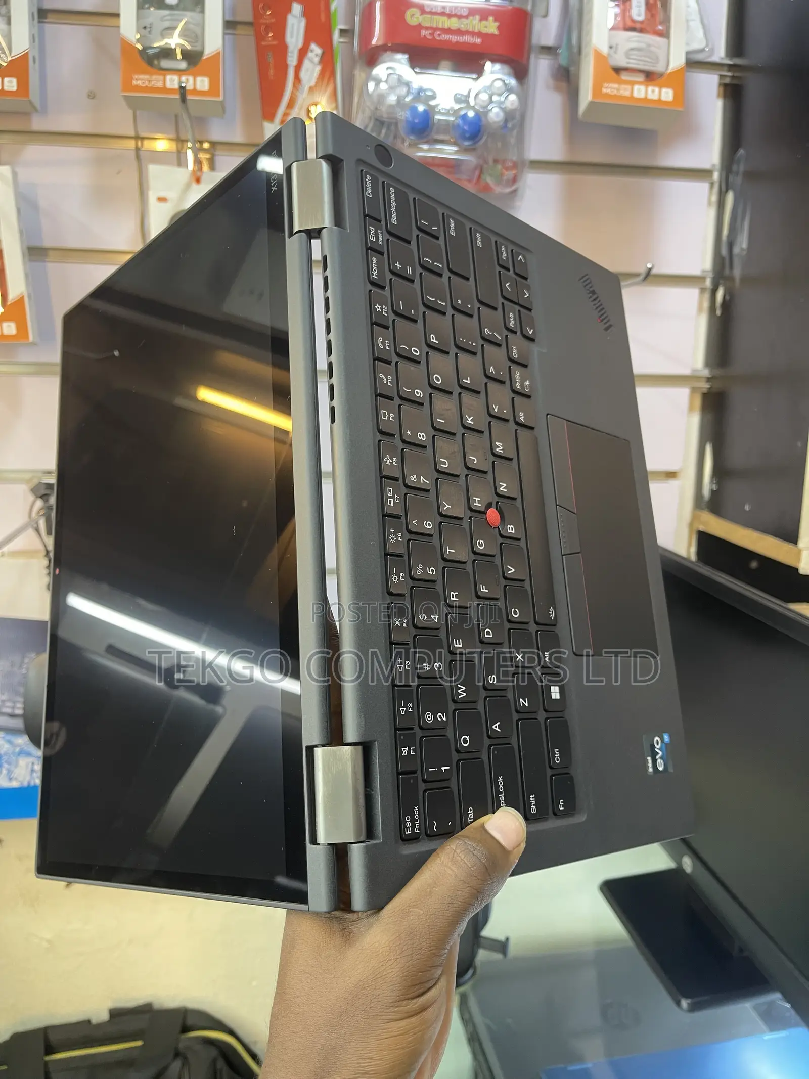 New Laptop Lenovo ThinkPad x13 Yoga 16GB Intel Core i7 SSD 256GB