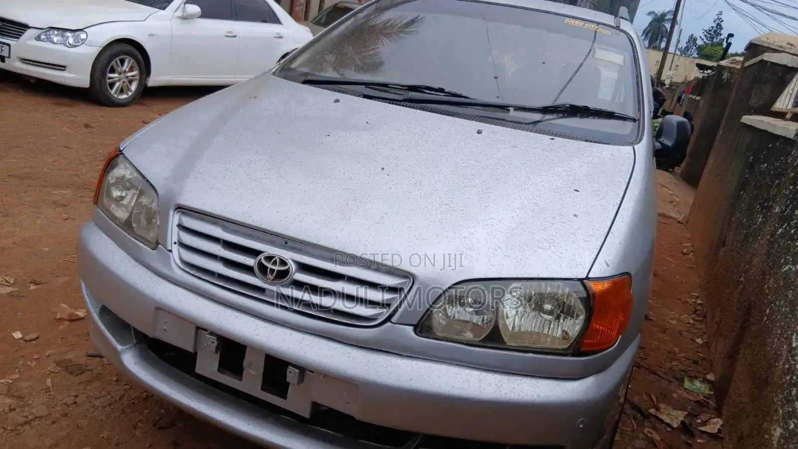 Toyota Ipsum 2000 Silver