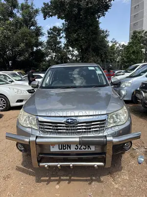 Subaru Forester 2010 Silver