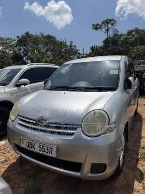Toyota Sienta 2008 Silver