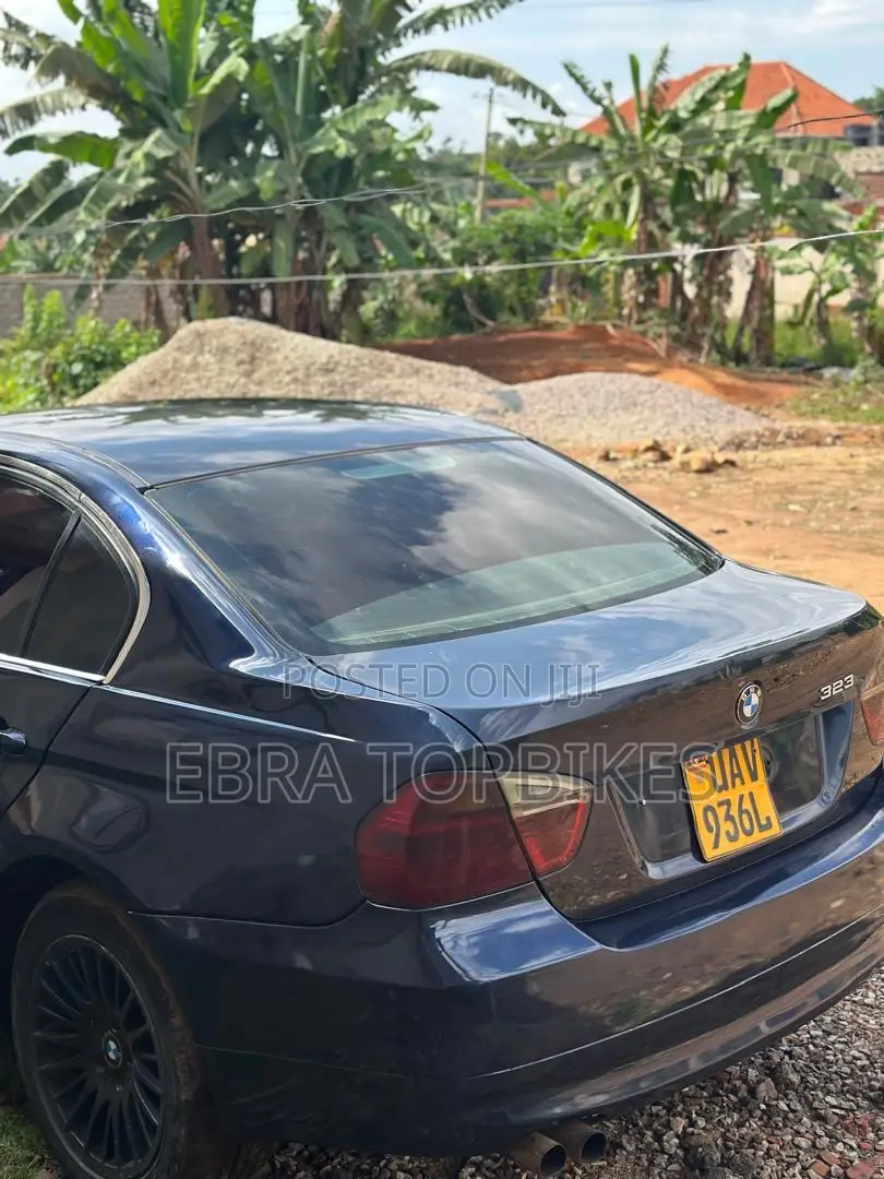BMW 323i 2009 Black