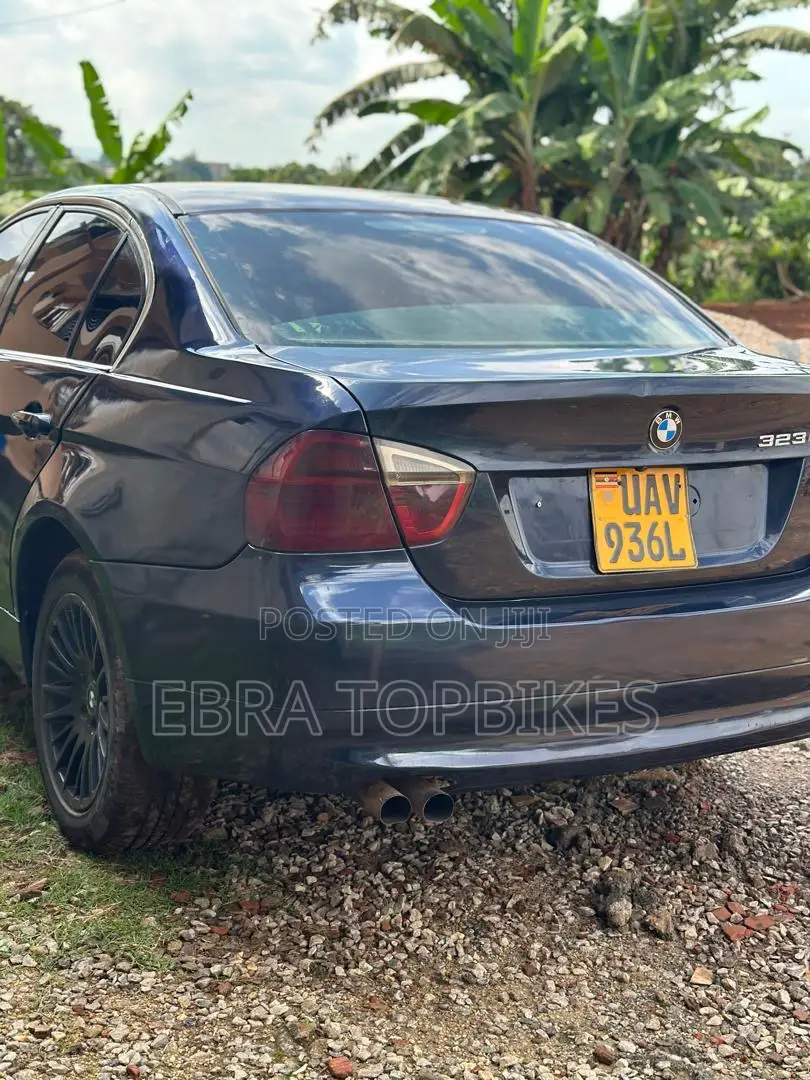 BMW 323i 2009 Black