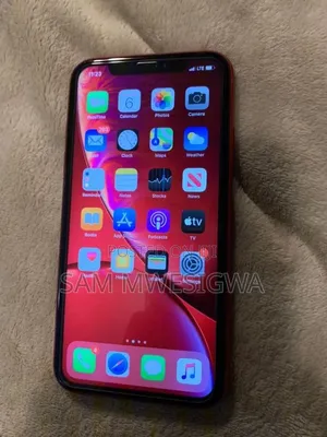 Apple iPhone XR 64 GB Red