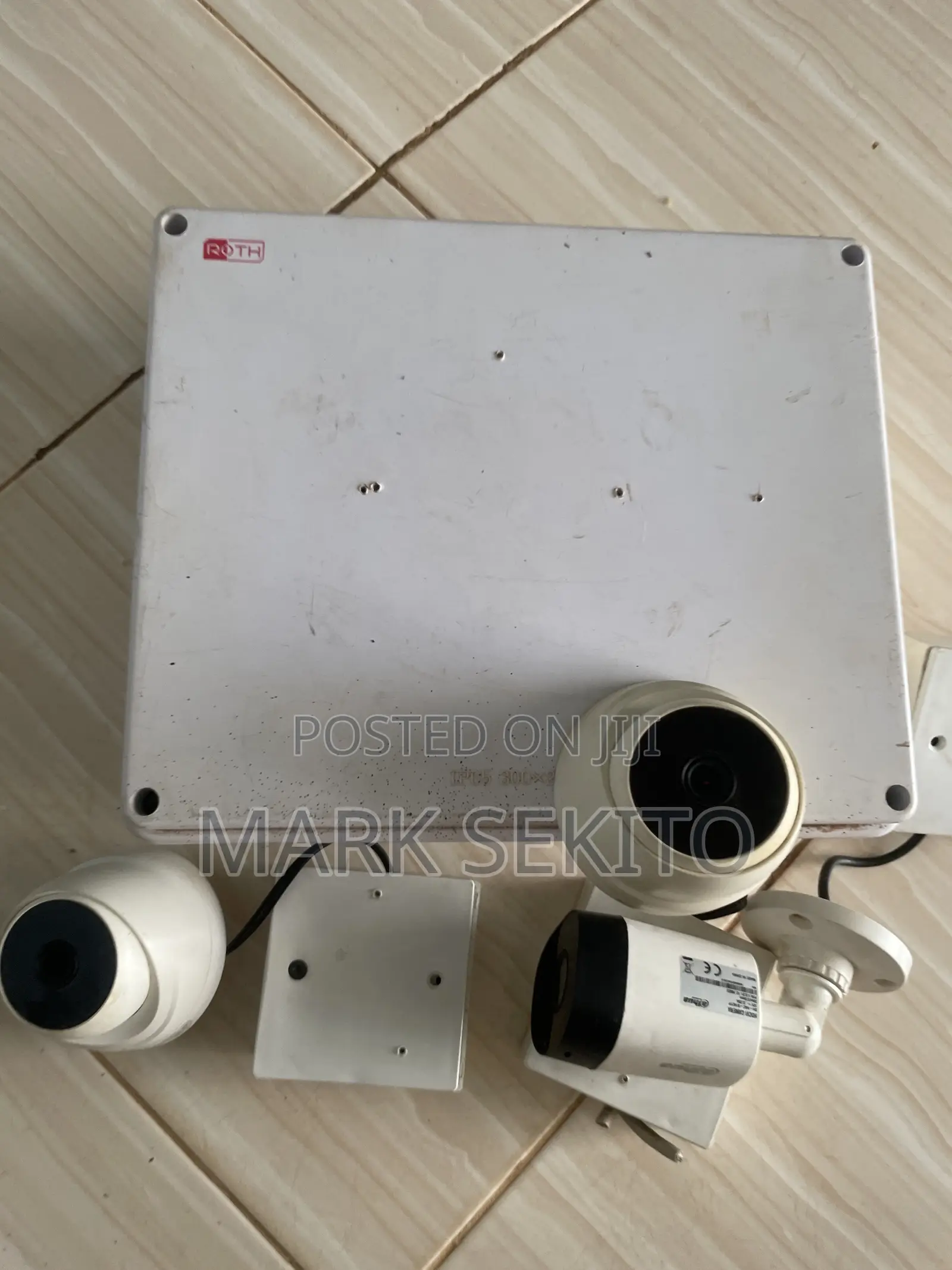 4 Channel Surveillance With 2 Domes N 1 Bullet Camera