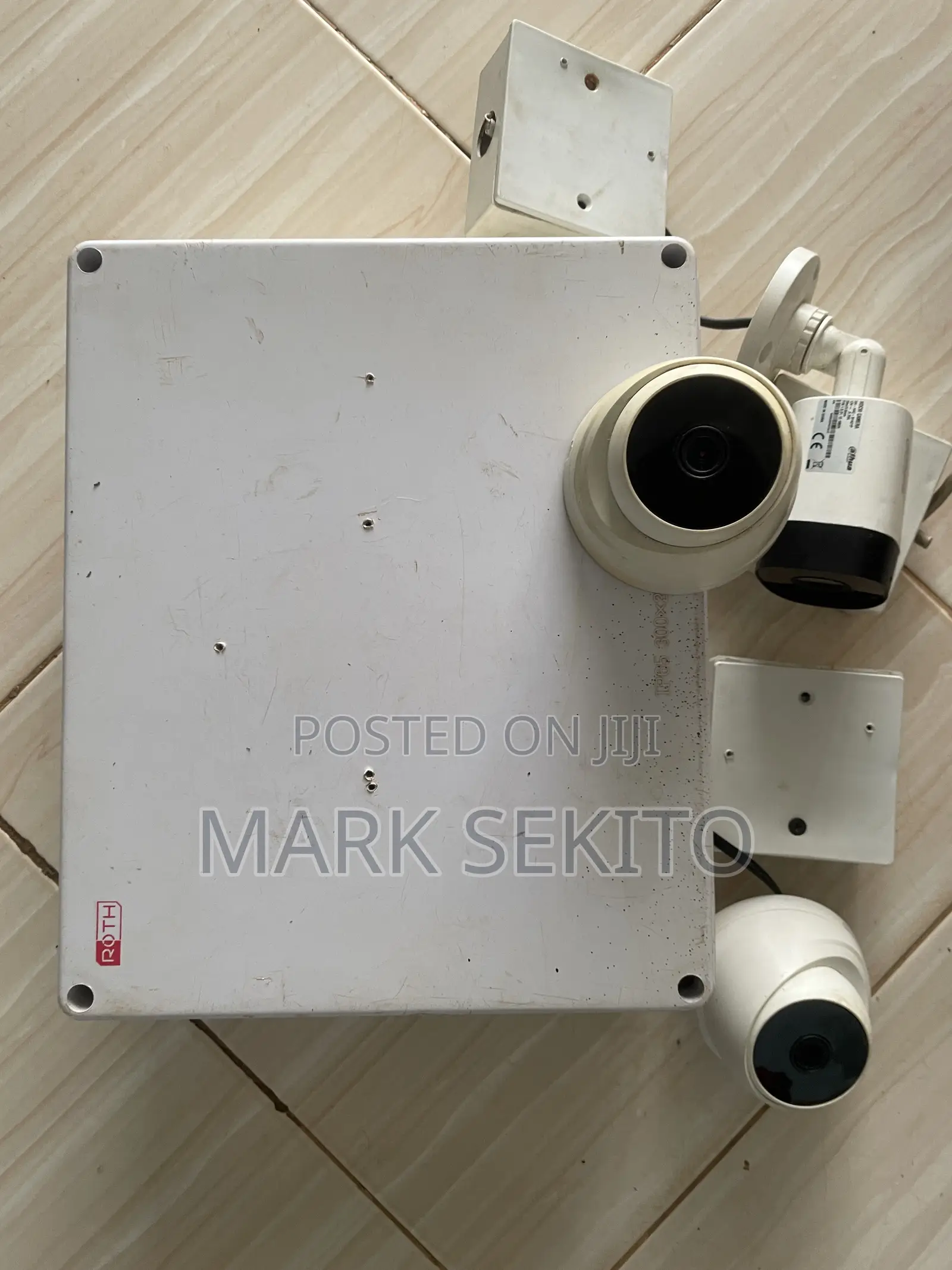 4 Channel Surveillance With 2 Domes N 1 Bullet Camera