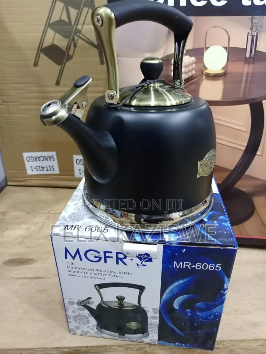 3.0-liter Stovetop Whistling Kettle.