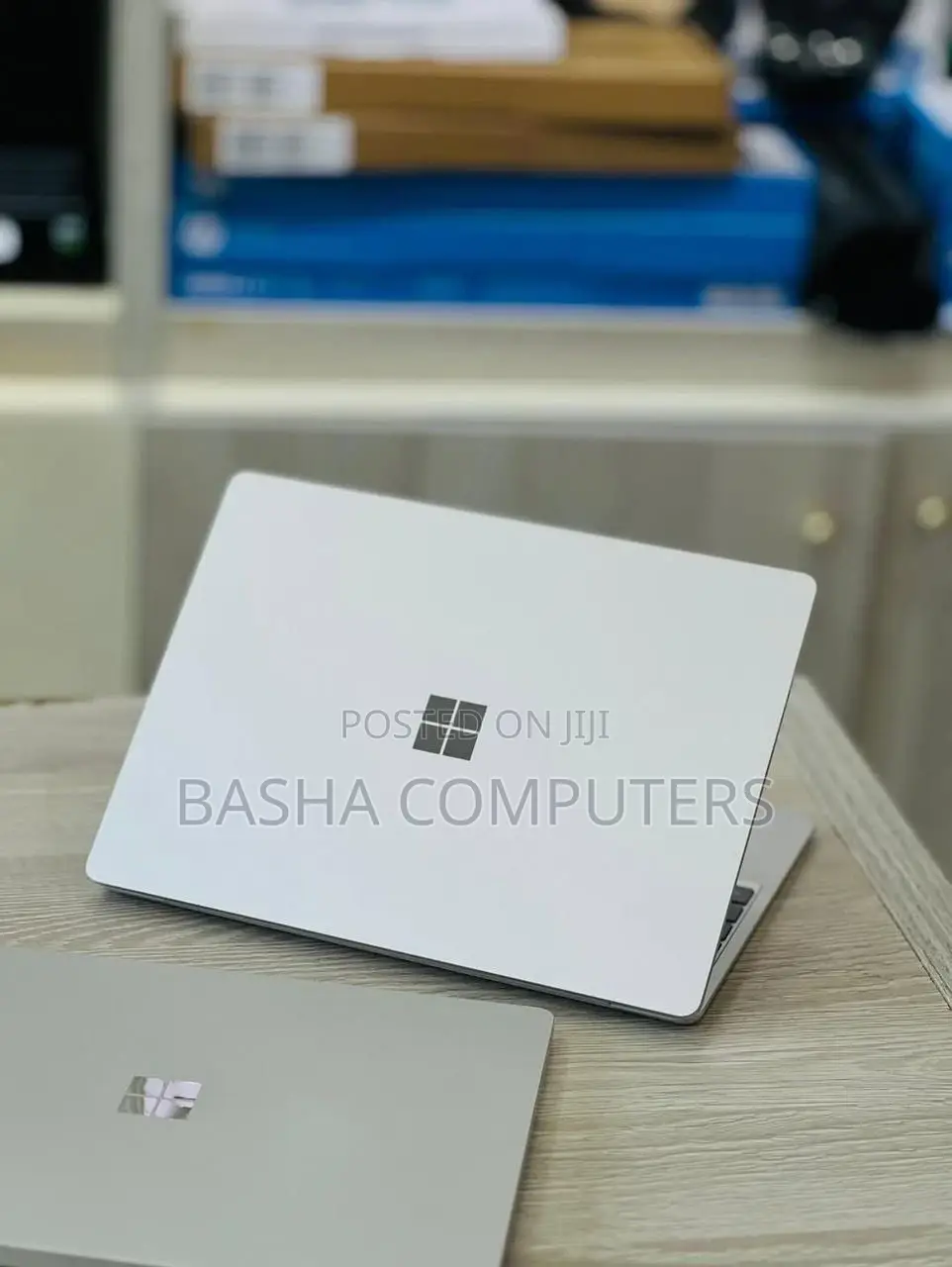 New Laptop Microsoft Surface 8GB Intel Core i7 SSD 256GB