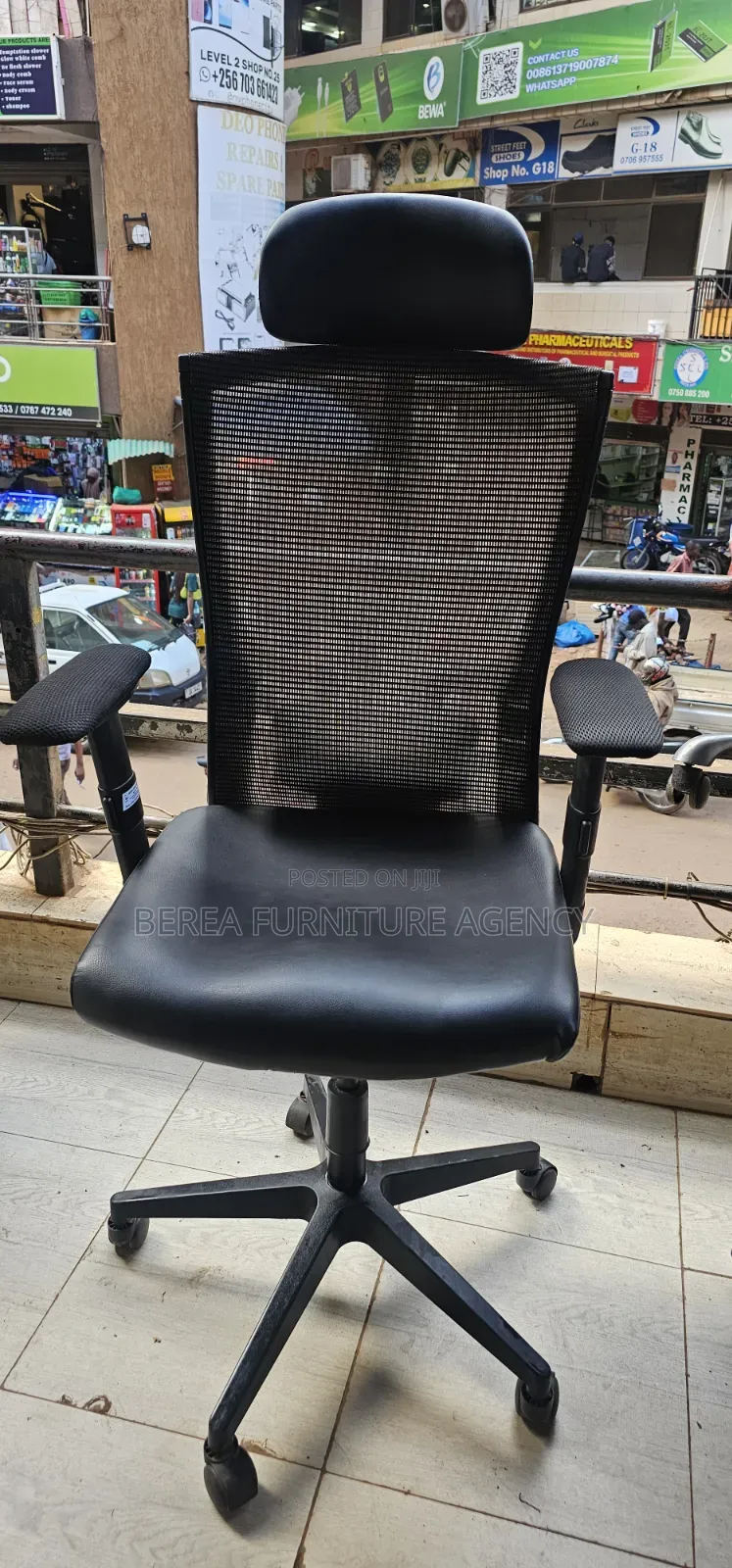 Mesh and Leather Executive Office Chair With Headrest