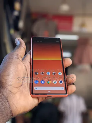 Sony Xperia 8 SOV42 64 GB Red