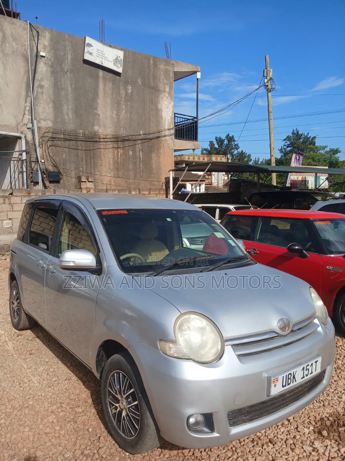 Toyota Sienta SV Premium 2014 Silver