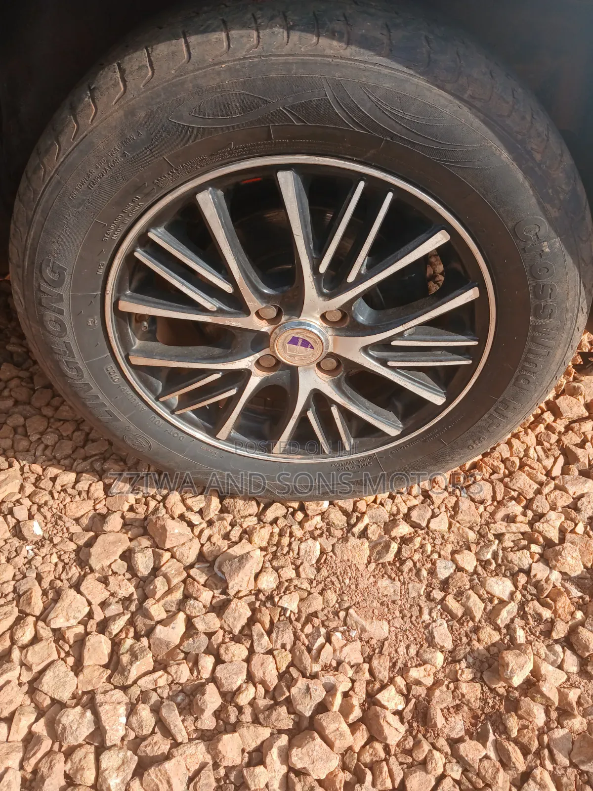 Toyota Sienta SV Premium 2014 Silver