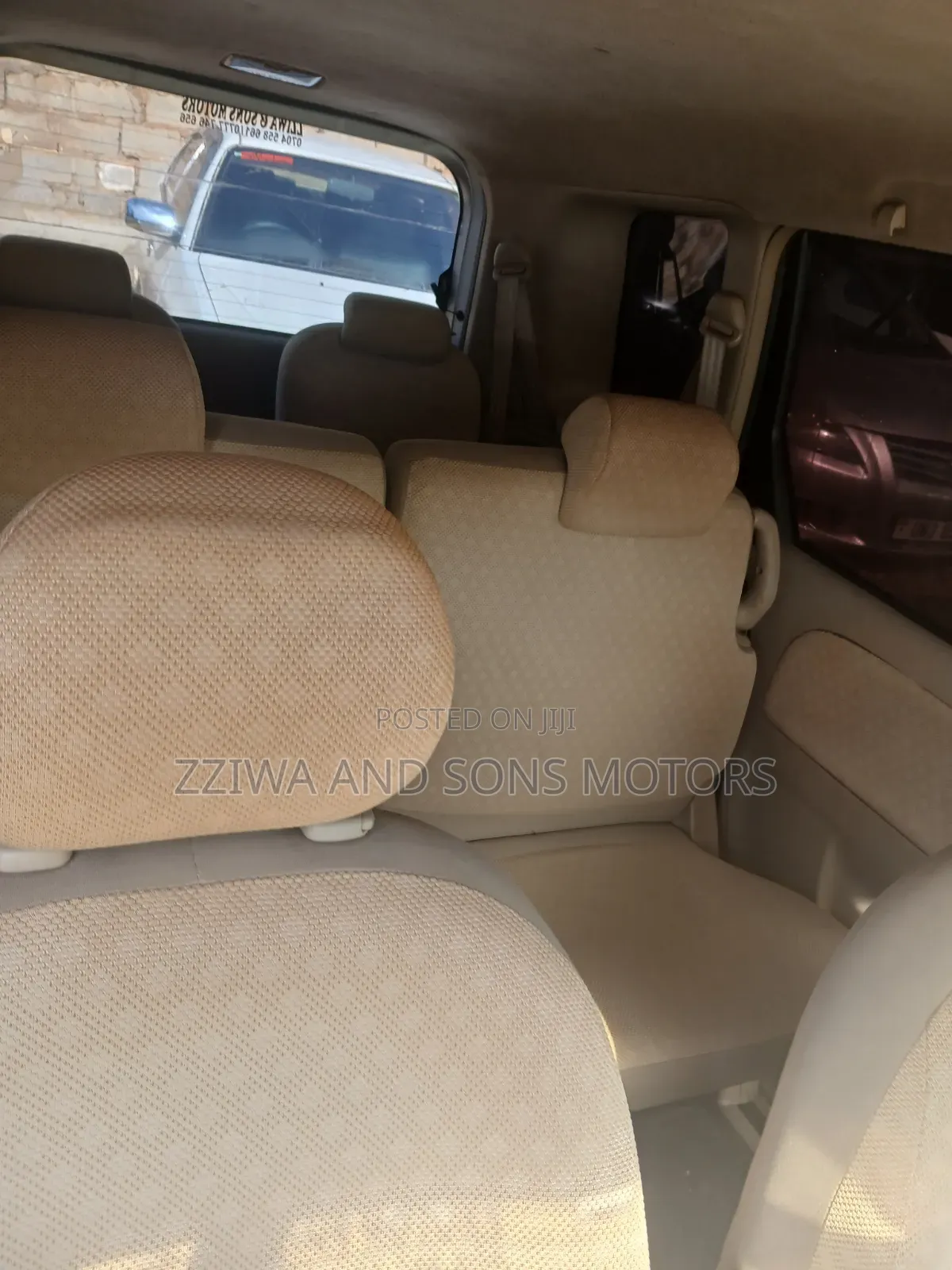 Toyota Sienta SV Premium 2014 Silver