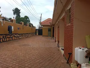 7bdrm Chalet in Kireka Biira Sentema, Central Division for sale