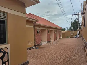 7bdrm Chalet in Kireka Biira Sentema, Central Division for sale