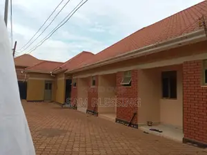 7bdrm Chalet in Kireka Biira Sentema, Central Division for sale