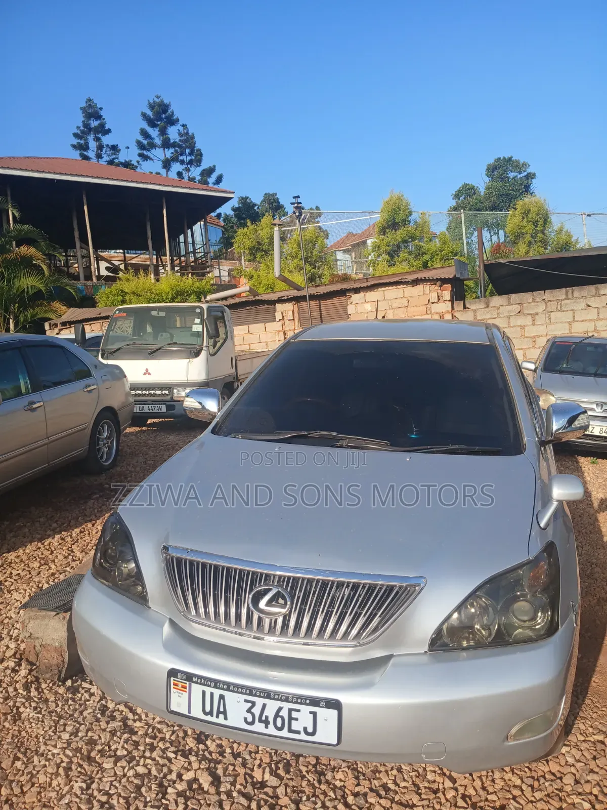 Toyota Harrier 2.5 Hybrid 4WD 2014 Silver