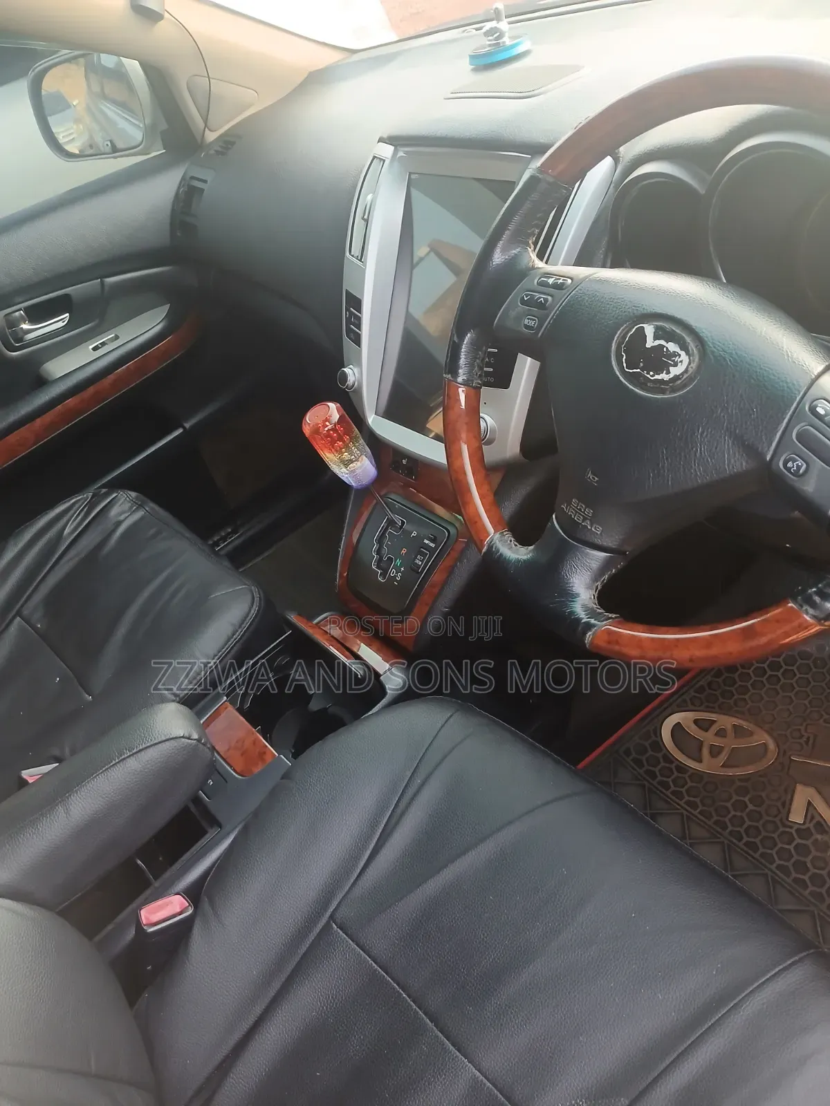 Toyota Harrier 2.5 Hybrid 4WD 2014 Silver