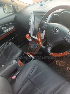 Toyota Harrier 2.5 Hybrid 4WD 2014 Silver