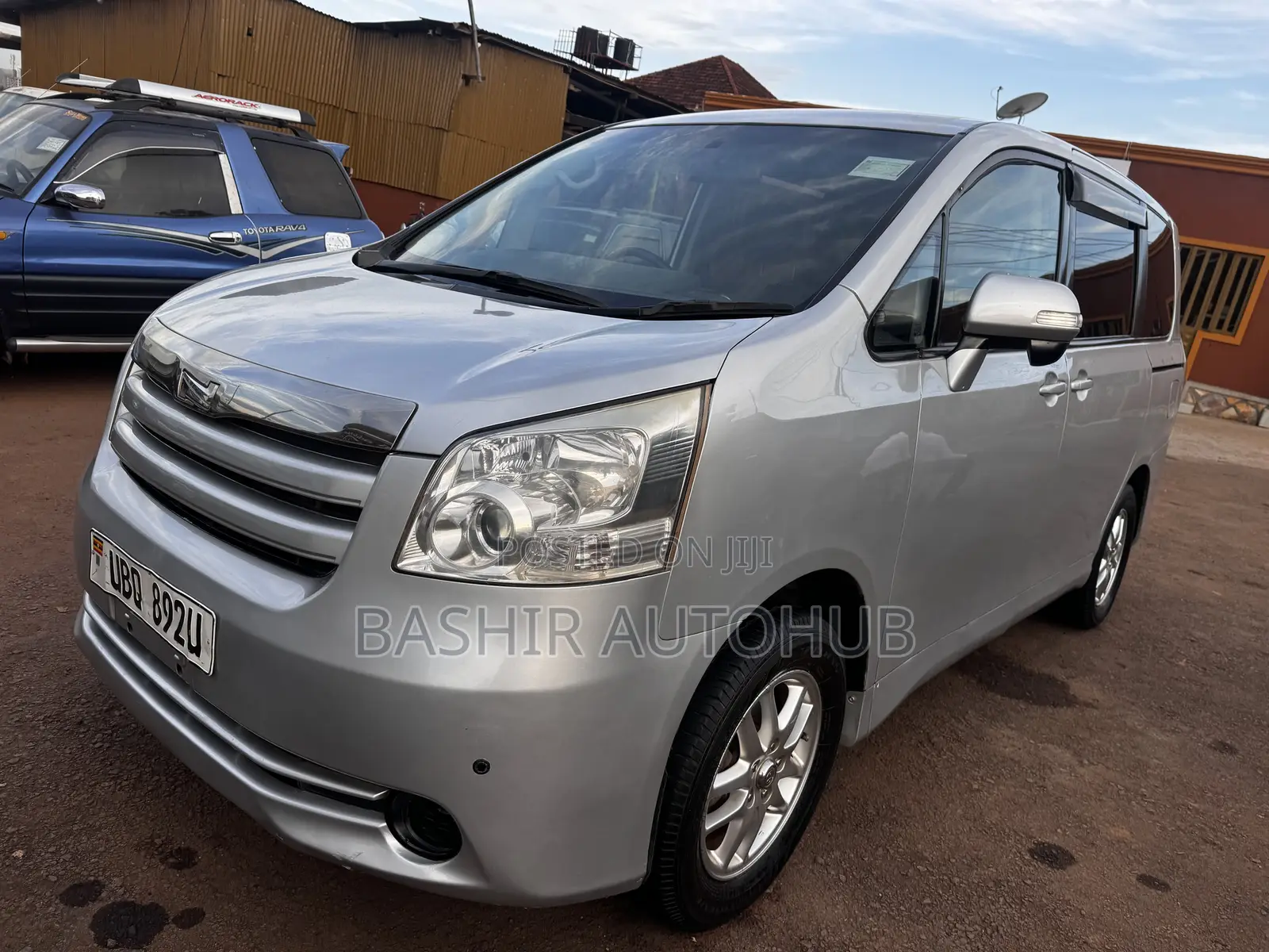 Toyota Noah 2008 Silver
