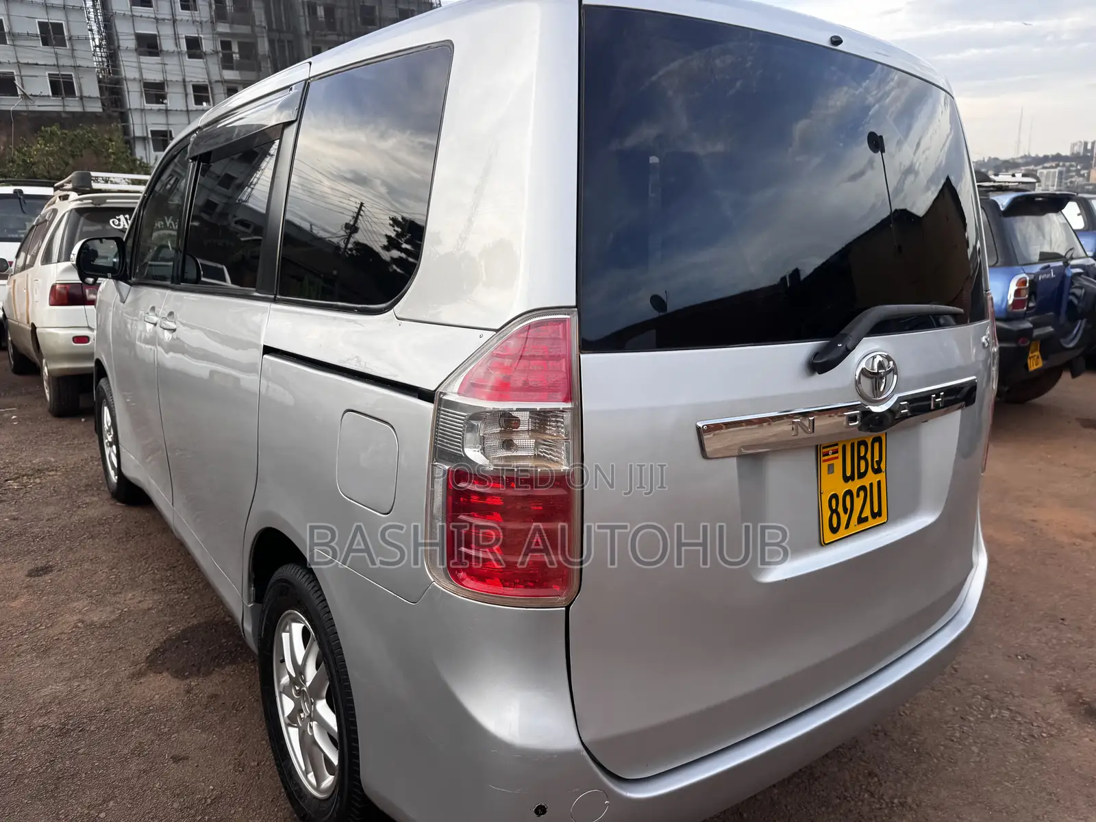Toyota Noah 2008 Silver