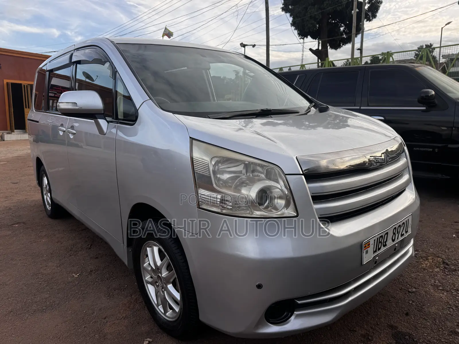 Toyota Noah 2008 Silver