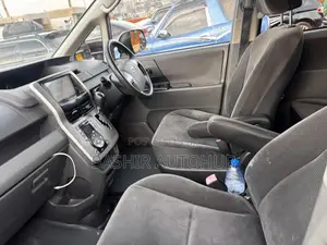 Toyota Noah 2008 Silver