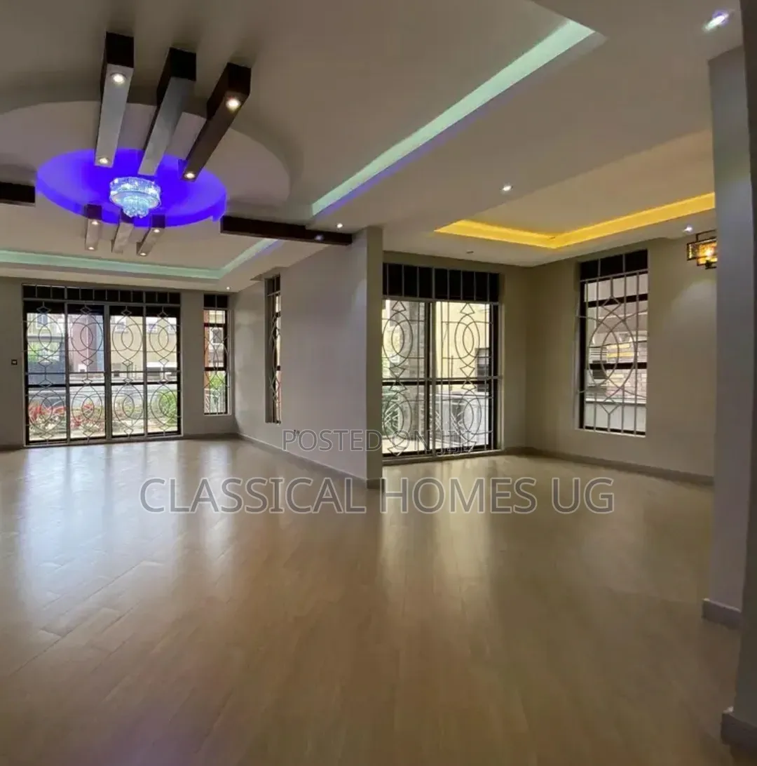 5bdrm Duplex in Lubowa Entebbe Road, Central Division for rent