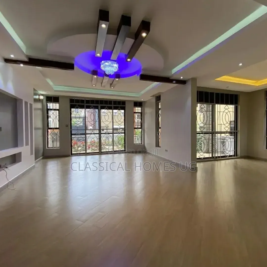 5bdrm Duplex in Lubowa Entebbe Road, Central Division for rent