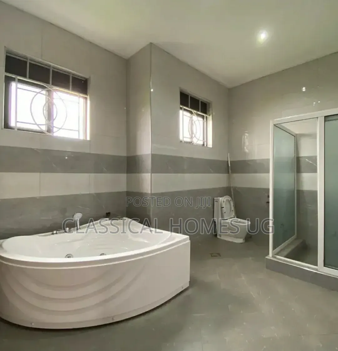 5bdrm Duplex in Lubowa Entebbe Road, Central Division for rent