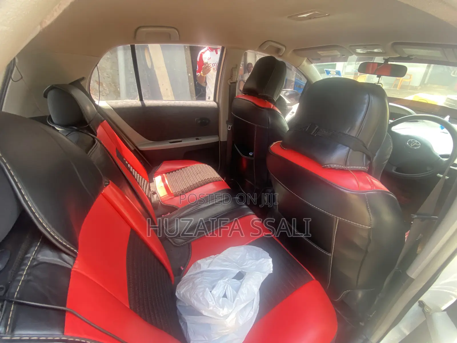 Toyota Vitz 2012 White