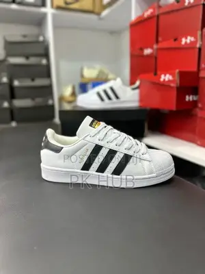 Adidas Superstar