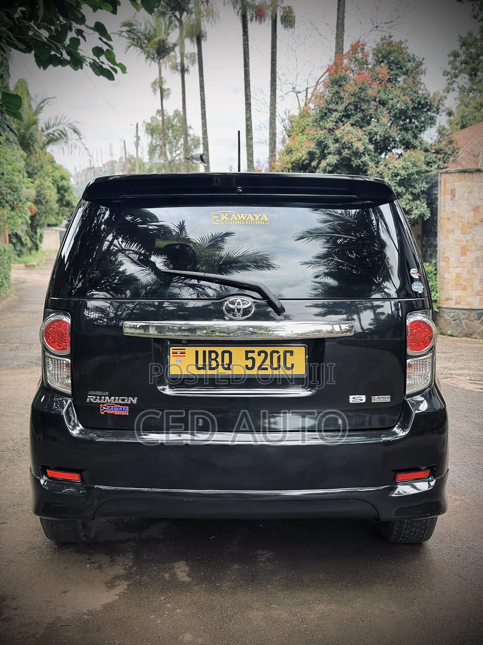 Toyota Corolla Rumion 2010 Black