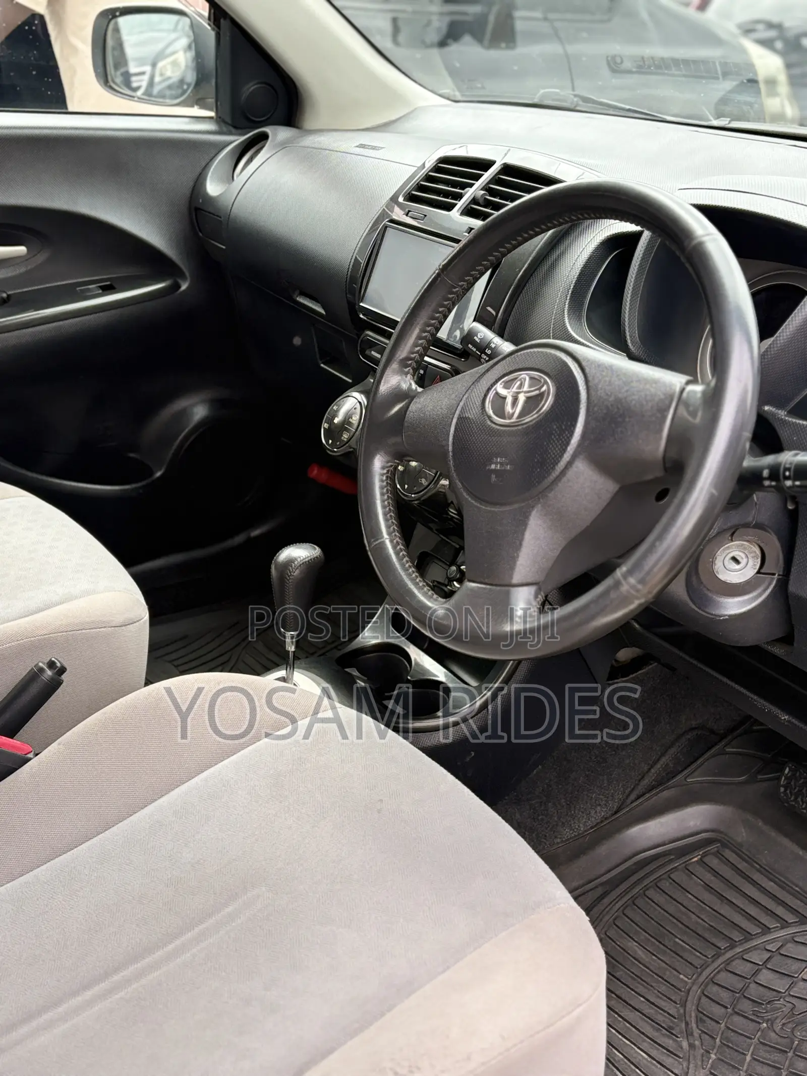 Toyota IST 2008