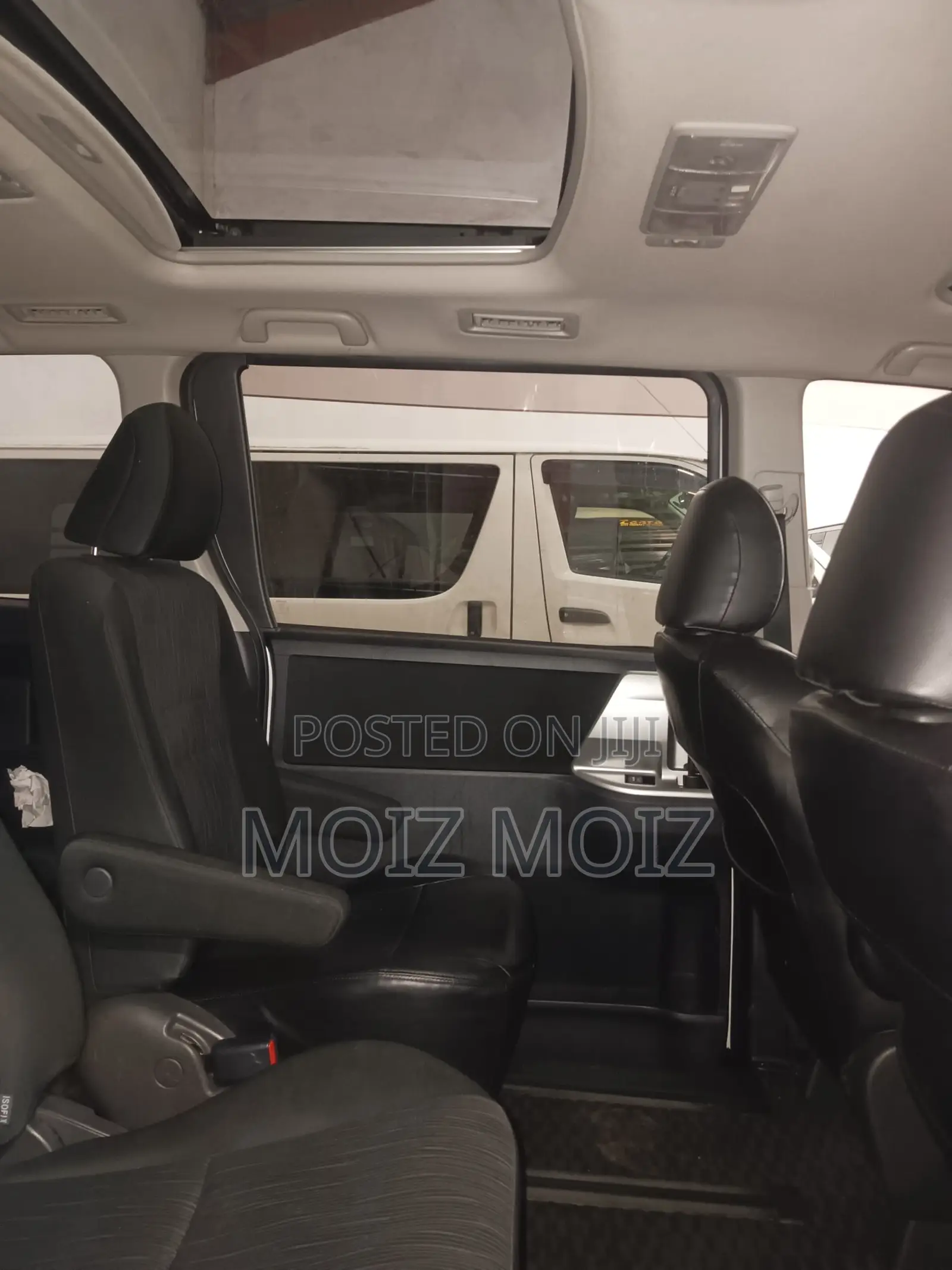 Toyota Noah 2011 White