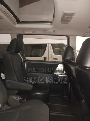 Toyota Noah 2011 White