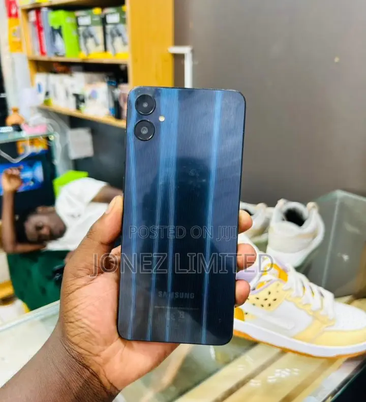 Samsung Galaxy A05s 64 GB Black