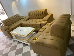 A Beige/Gold Channel-Tufted Sectional Sofat