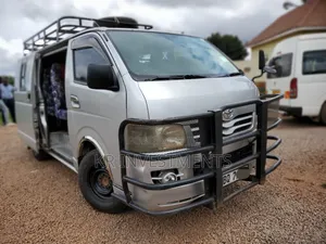 Toyota HiAce 2008 Silver