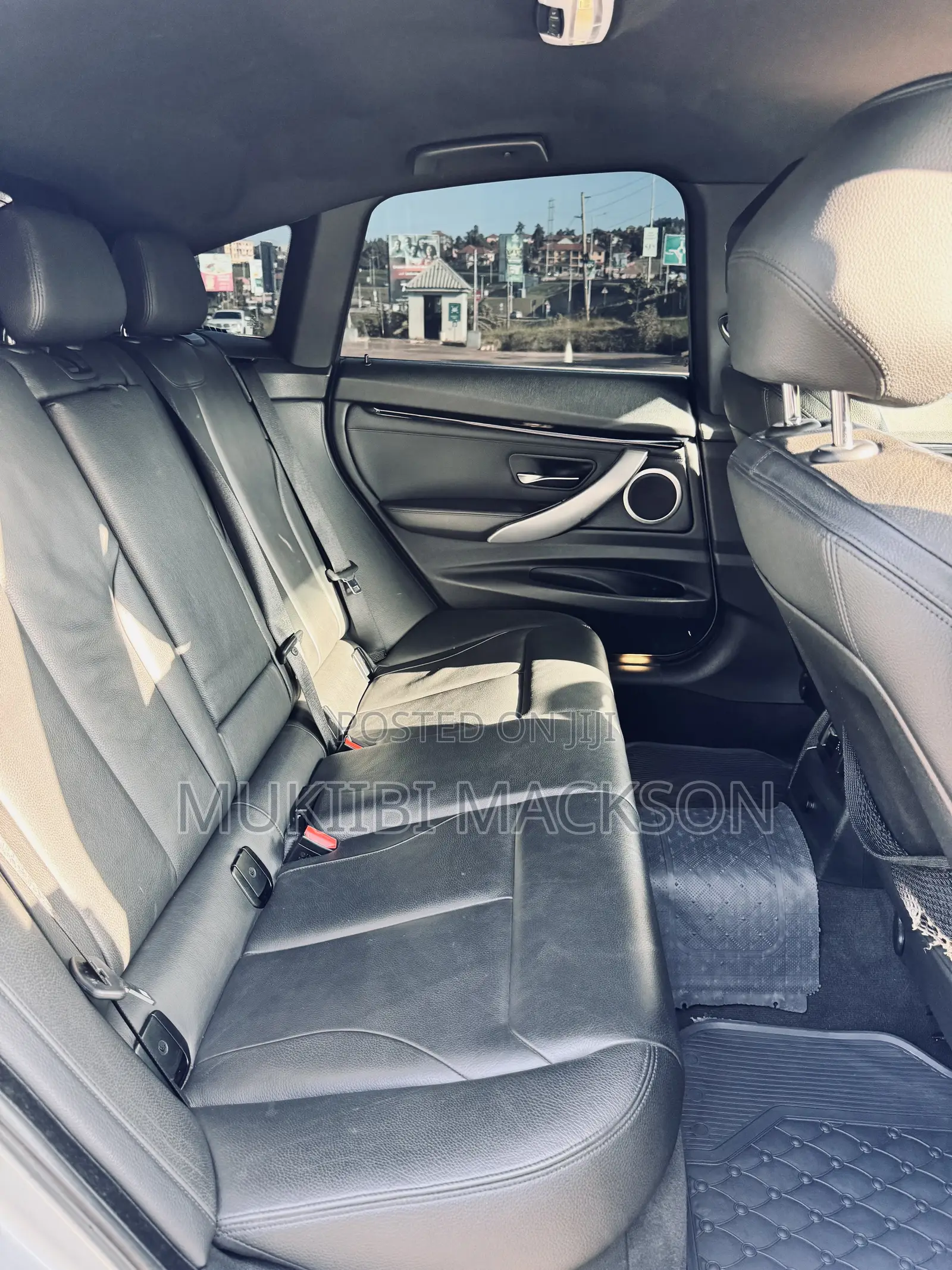 BMW 320i Wagon RWD 2013 Silver