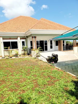 Furnished 4bdrm Townhouse/Terrace in Wakiso / Wakiso for sale