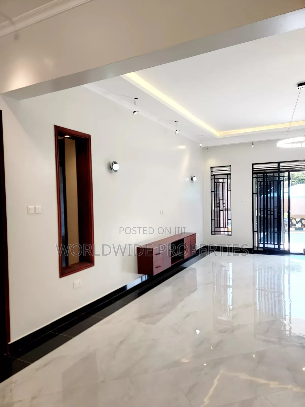 Furnished 4bdrm Townhouse/Terrace in Wakiso / Wakiso for sale