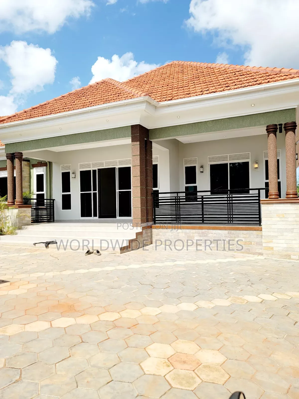 Furnished 4bdrm Townhouse/Terrace in Wakiso / Wakiso for sale